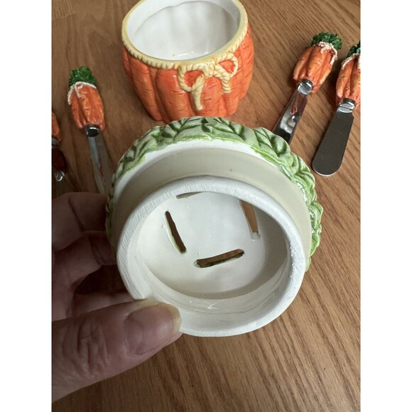Jay Imports Ceramic Carrot Dip & Spreader Set, 4 Stainless Steel Cheese Knives - Picture 4 of 5